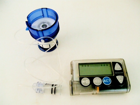 Photo of an insulin pump made by Medtronic