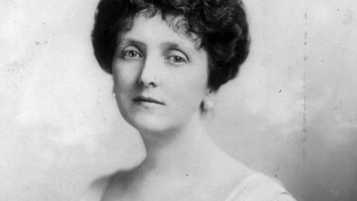 (photo of Emily Post, June 1912. Library of Congress Prints and Photographs division)